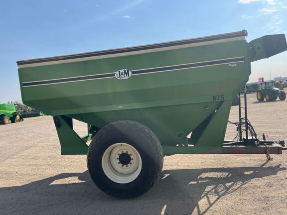 J&M 875-16 Grain Cart