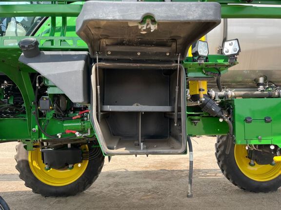 2023 John Deere 410R Sprayer/High Clearance