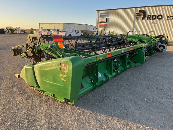 2013 John Deere 640FD Header Combine