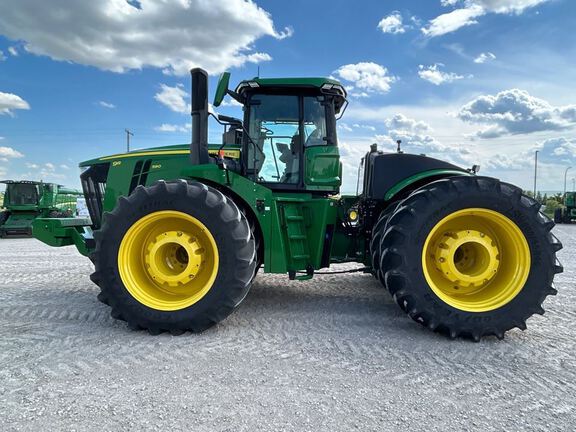 2023 John Deere 9R 590 Tractor 4WD