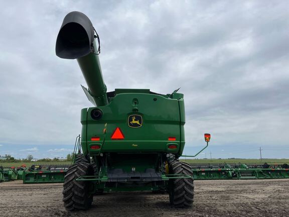 2022 John Deere S780 Combine