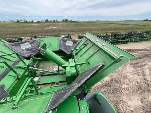 2022 John Deere S780 Combine