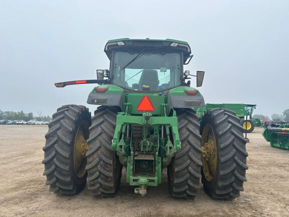 2023 John Deere 8R 250 Tractor