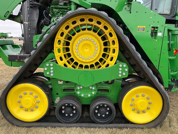 2022 John Deere 9RX 590 Tractor Rubber Track