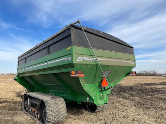 2015 Brent 1596 Grain Cart