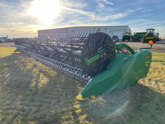 2019 John Deere 745FD Header Combine