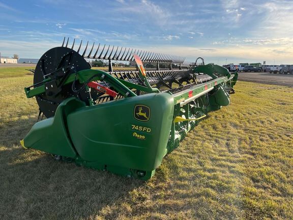 2019 John Deere 745FD Header Combine