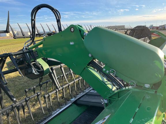 2019 John Deere 745FD Header Combine