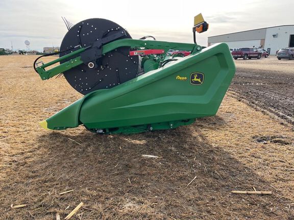 2024 John Deere HD40F Header Combine