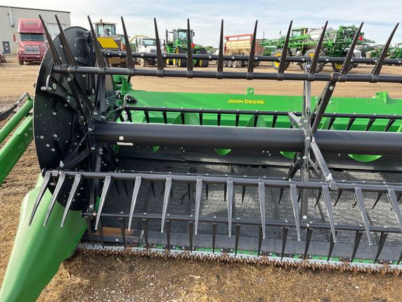 2024 John Deere HD40F Header Combine