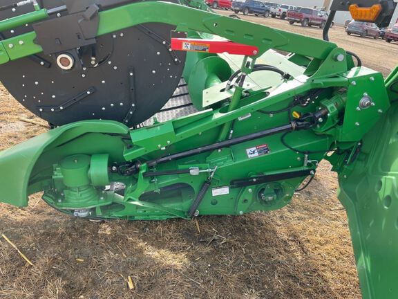 2024 John Deere HD40F Header Combine