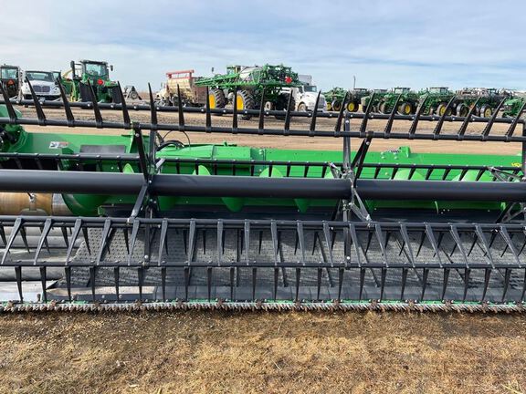 2024 John Deere HD40F Header Combine
