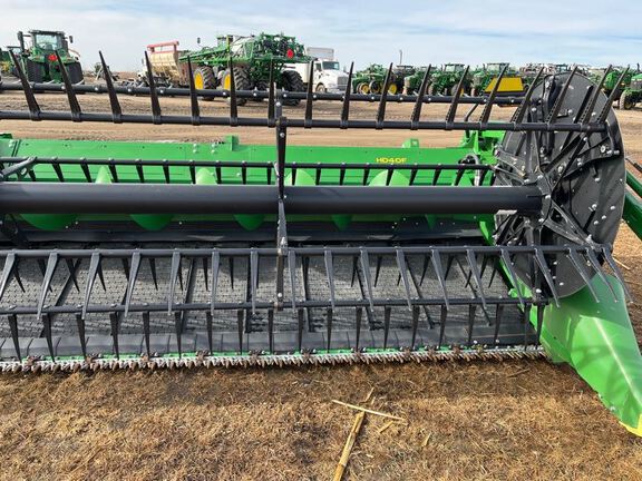 2024 John Deere HD40F Header Combine