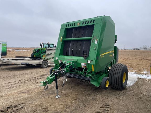 2019 John Deere 560R Baler/Round