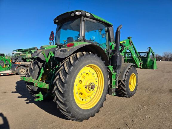 2018 John Deere 6175R Tractor