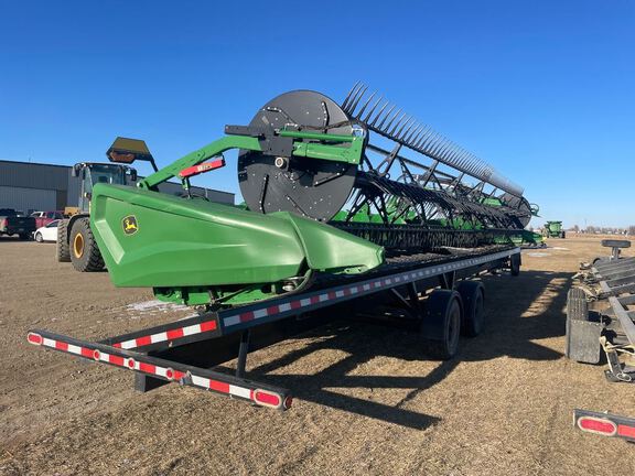 2024 John Deere HD40F Header Combine