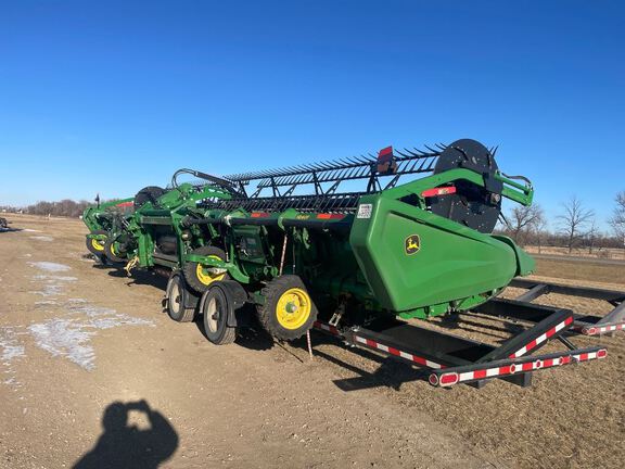 2024 John Deere HD40F Header Combine