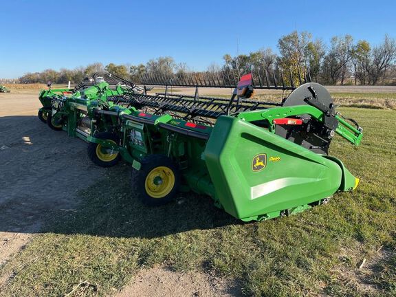 2024 John Deere HD40F Header Combine