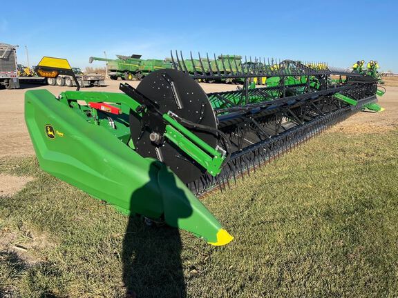 2024 John Deere HD40F Header Combine