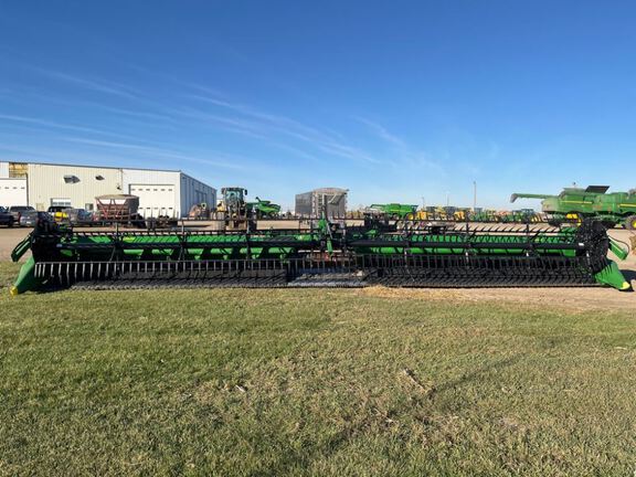 2024 John Deere HD40F Header Combine