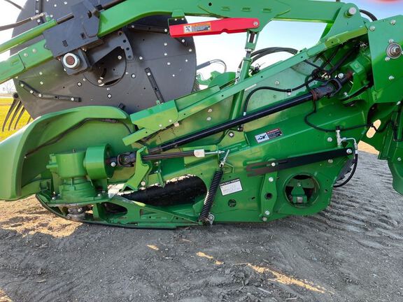 2024 John Deere HD40F Header Combine
