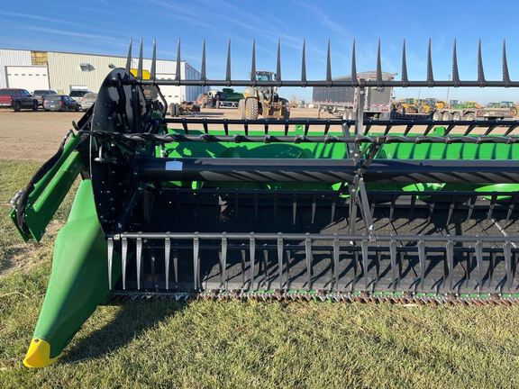 2024 John Deere HD40F Header Combine
