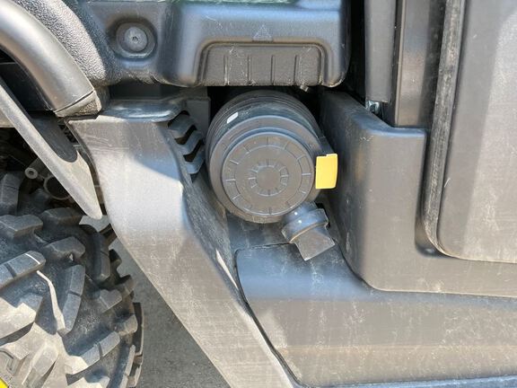 2024 John Deere XUV835R ATV