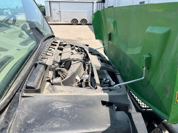 2024 John Deere XUV835R ATV