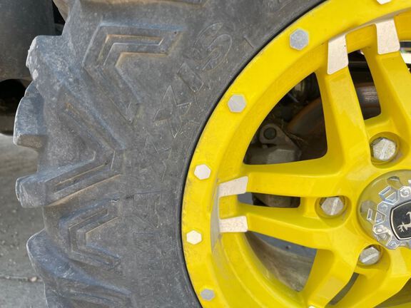 2024 John Deere XUV835R ATV