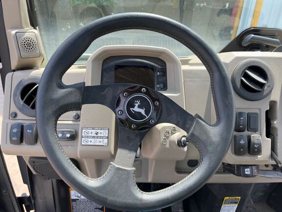 2024 John Deere XUV835R ATV