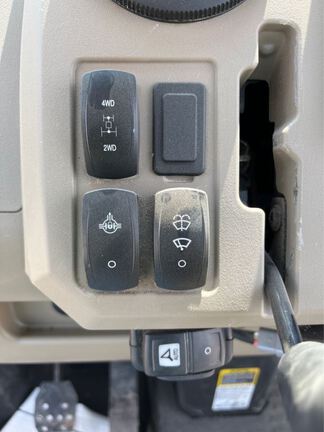 2024 John Deere XUV835R ATV