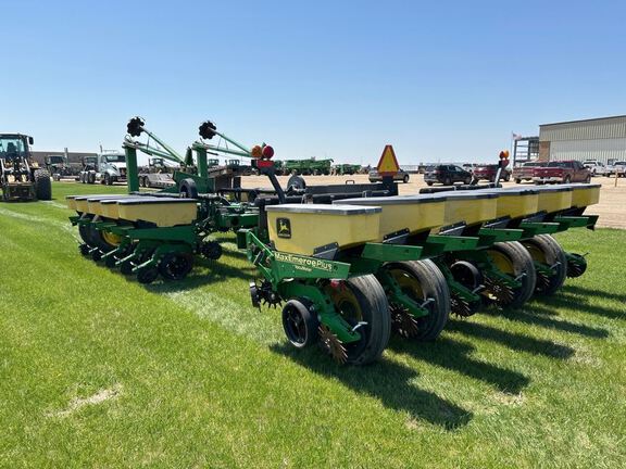 1997 John Deere 1770 Planter