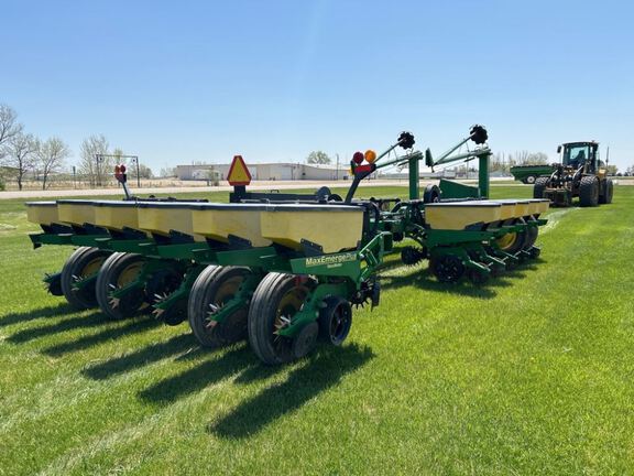 1997 John Deere 1770 Planter