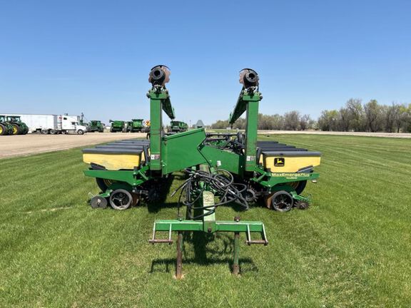 1997 John Deere 1770 Planter