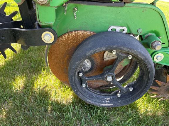 1997 John Deere 1770 Planter