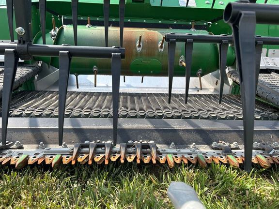 2024 John Deere RD45F Header Combine