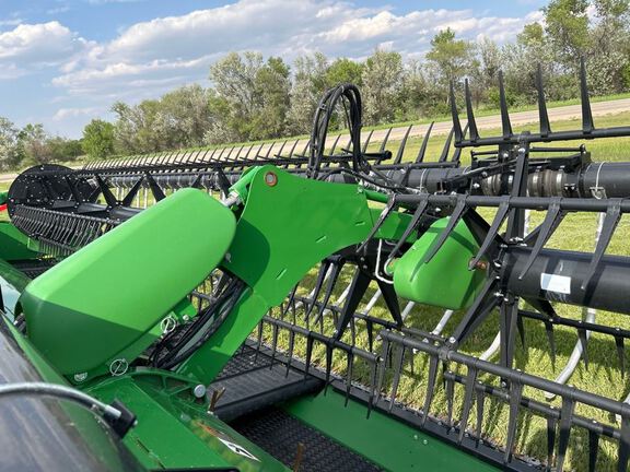 2024 John Deere RD45F Header Combine