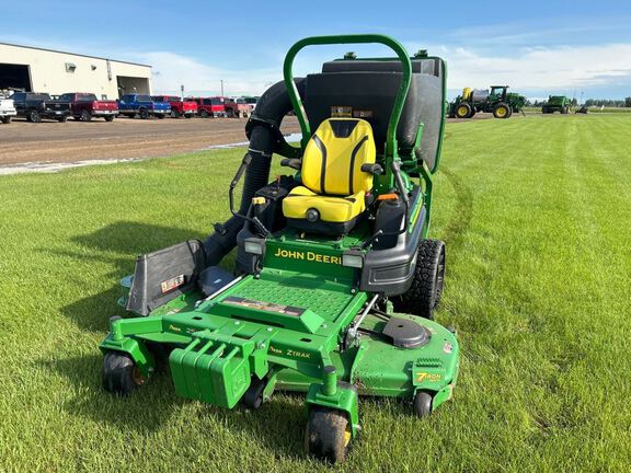 2022 John Deere Z997R Mower/Zero Turn
