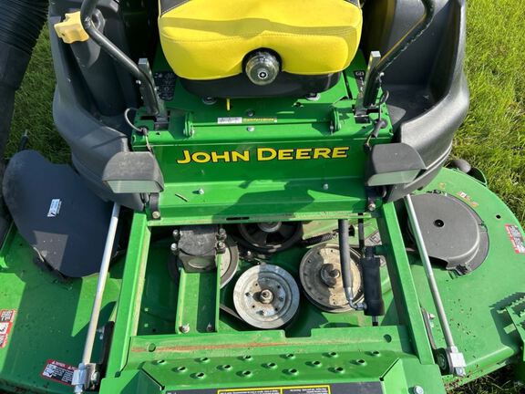 2022 John Deere Z997R Mower/Zero Turn