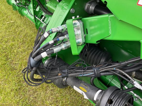 2024 John Deere RD45F Header Combine