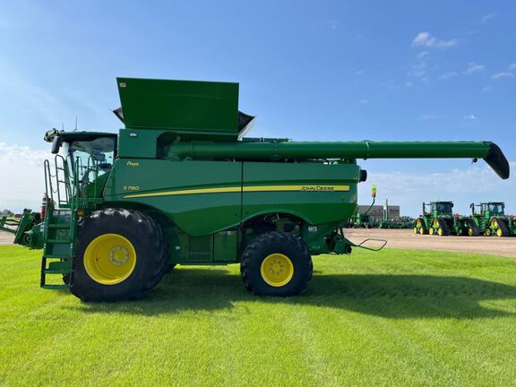 2024 John Deere S780 Combine