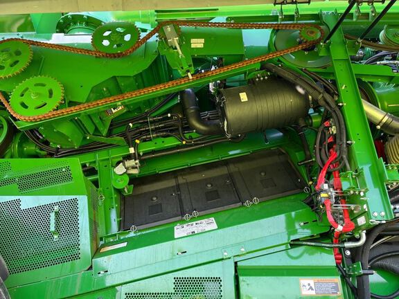2024 John Deere S780 Combine