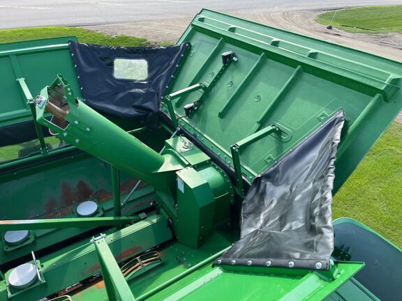 2024 John Deere S780 Combine