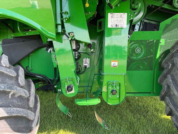 2024 John Deere S780 Combine