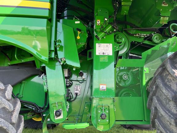 2024 John Deere S780 Combine