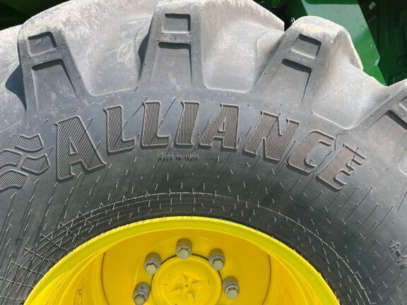 2024 John Deere S780 Combine