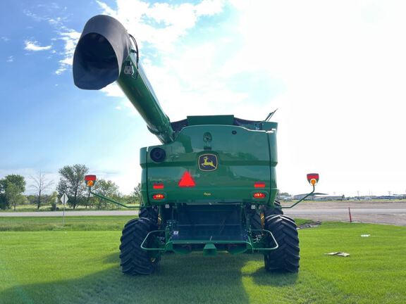 2024 John Deere S780 Combine