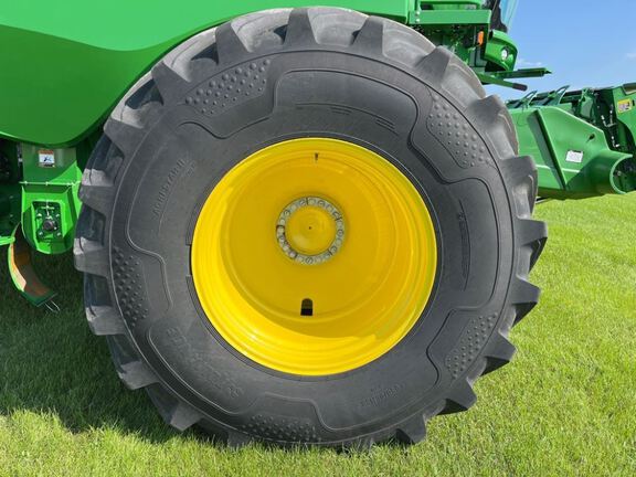 2024 John Deere S780 Combine