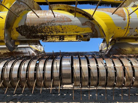 2016 John Deere 659 Header Forage