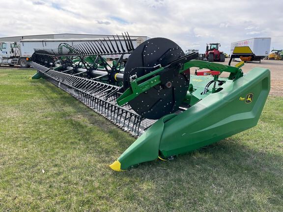 2021 John Deere HD40F Header Combine